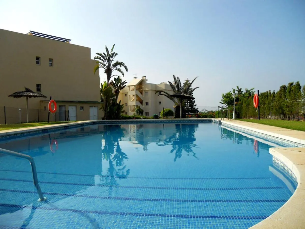 Marbella Beachside Retreat: 2-Bedroom Apartment with Pool and Wi-Fi