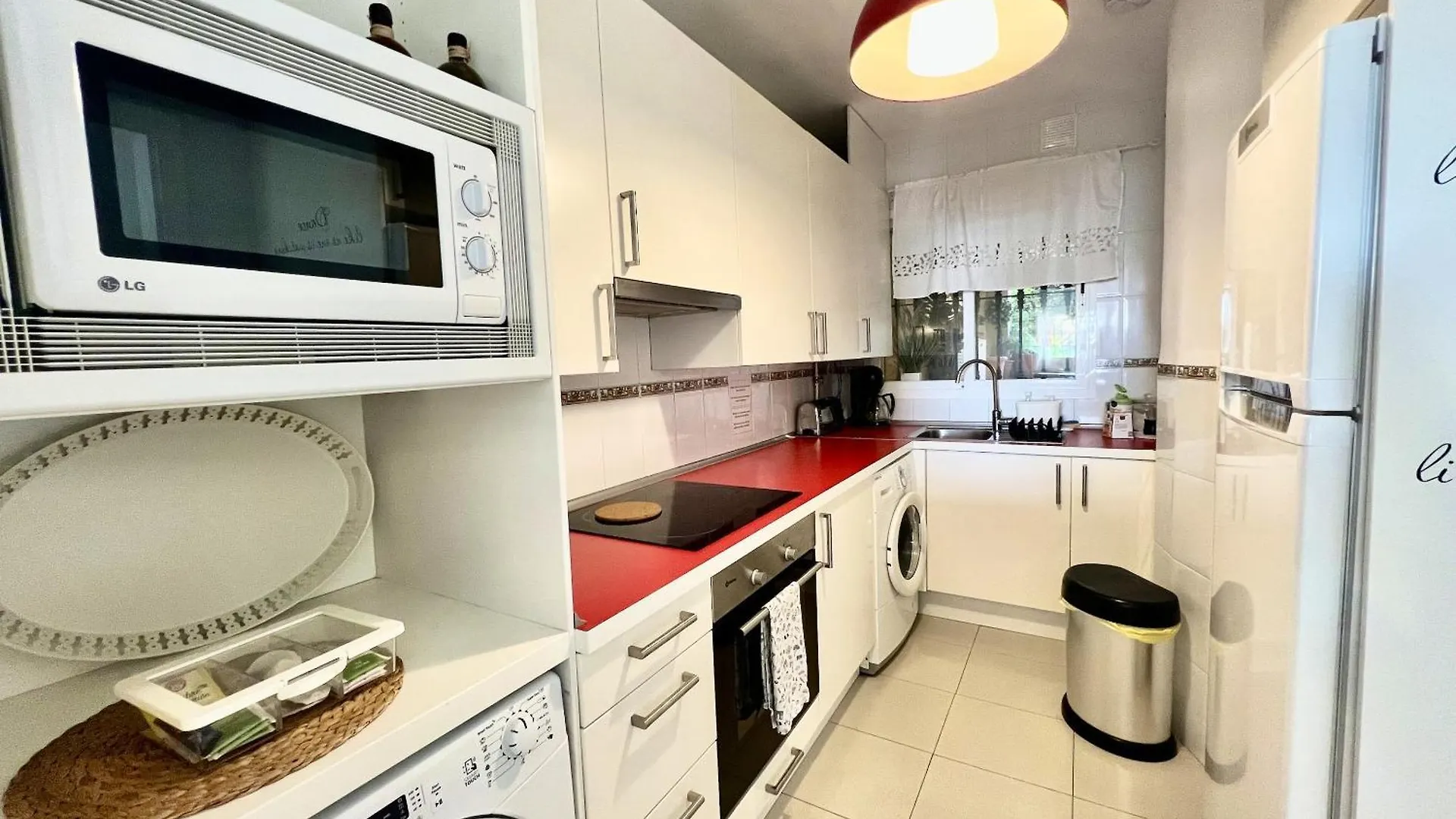 Marbella Beachside Retreat: 2-Bedroom Apartment with Pool and Wi-Fi 0*,  Spain